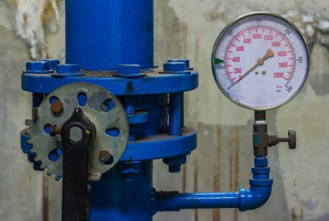 presión adecuada en las redes contra incendios